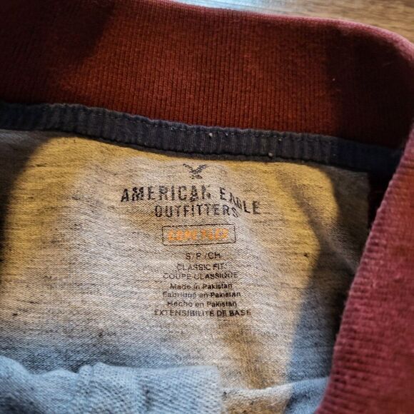 American Eagle Outfitters AEO Classic Fit Pique Polo Button Up Shirt Mens Small - Picture 3 of 6